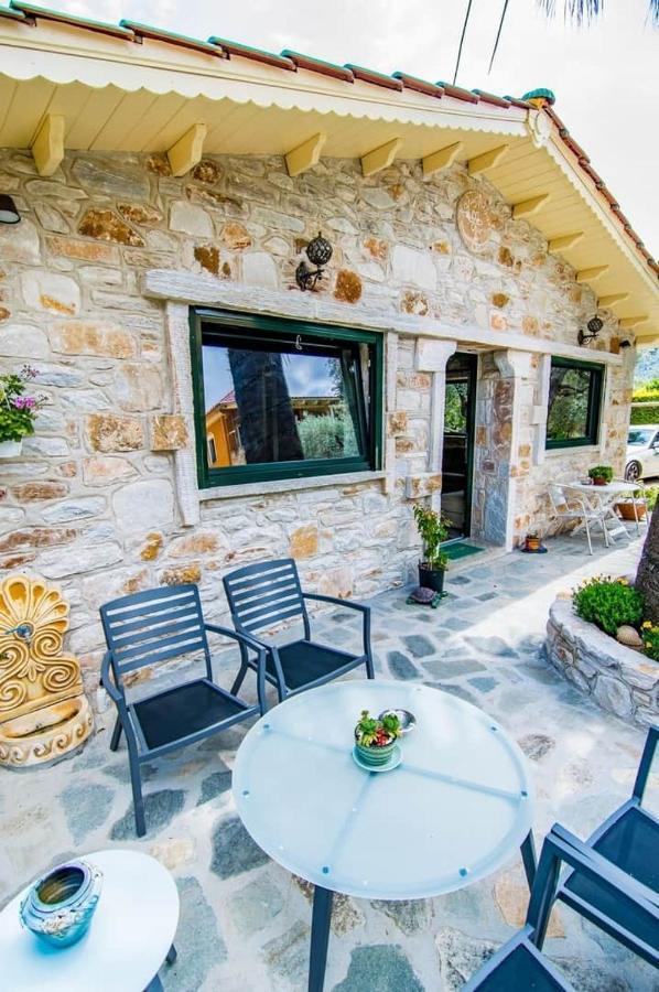 Villa Kastro Stone House Skala Potamia  Esterno foto