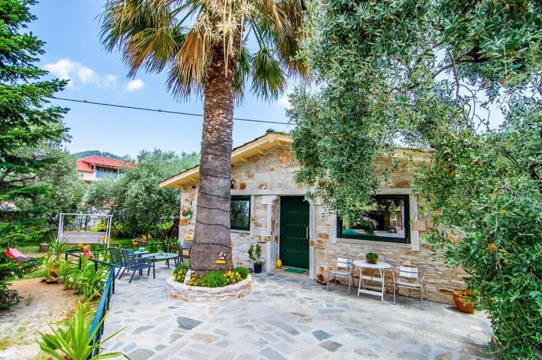 Villa Kastro Stone House Skala Potamia  Esterno foto